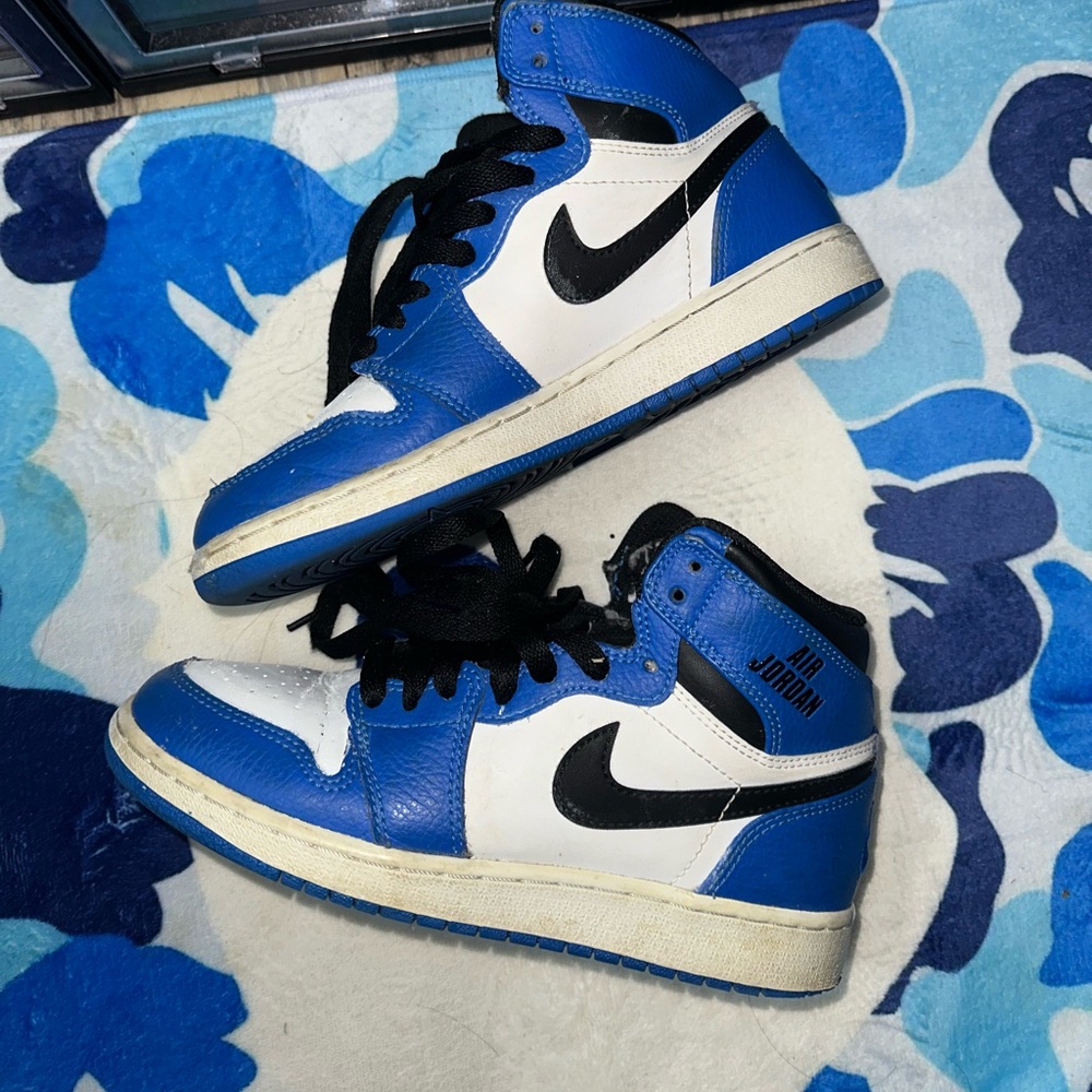 Air Jordan 1 Mid Game Royals Sz 4Y